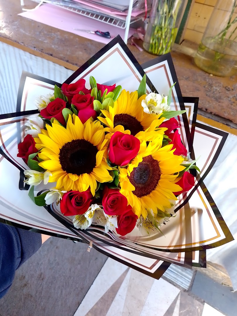 Arreglo con girasoles de Los Girasoles